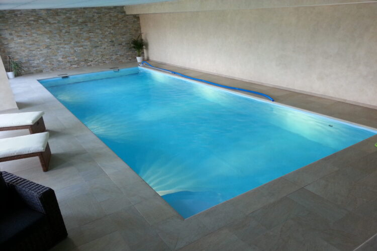 Vnitřní soukromý skimmerový bazén