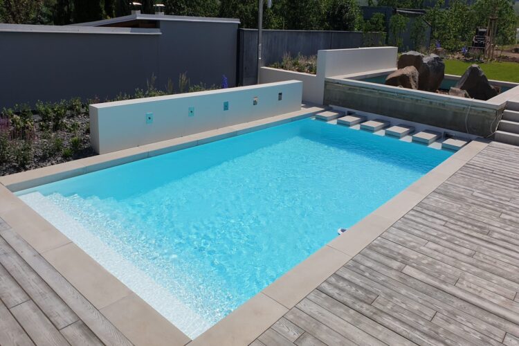 Bazén s&nbsp;vodními prvky